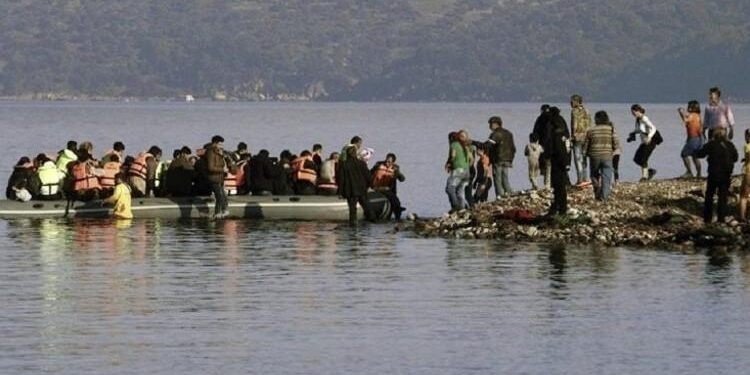 Κρήτη: Στην Σούδα μεταφέρθηκαν οι 114 μετανάστες που εντοπίστηκαν νότια της Γαύδου